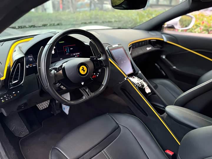 Фото 5 - Ferrari Roma