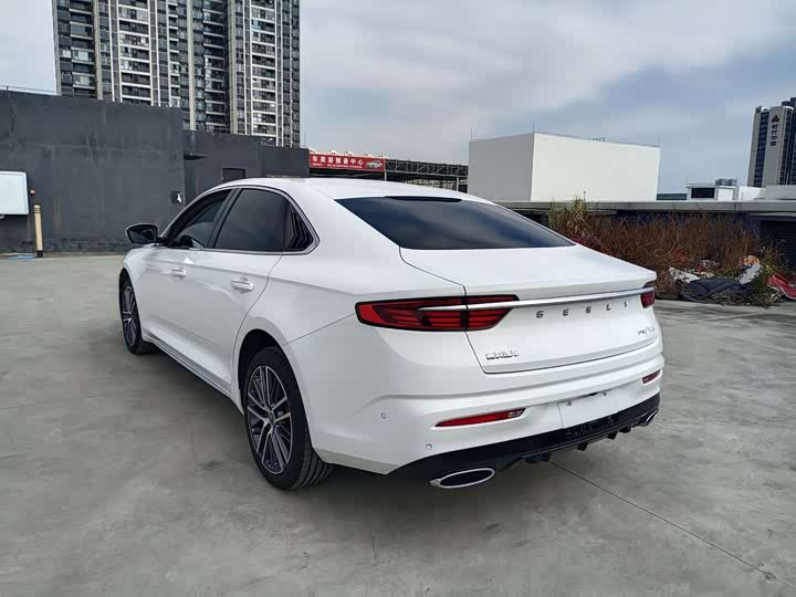 Фото 11 - Geely Preface