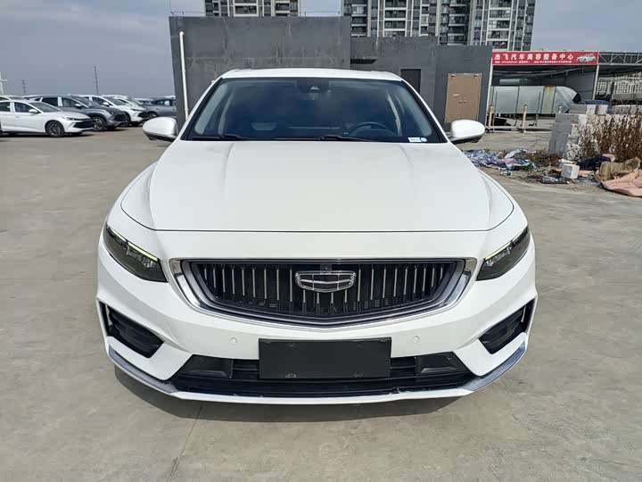 Фото 2 - Geely Preface