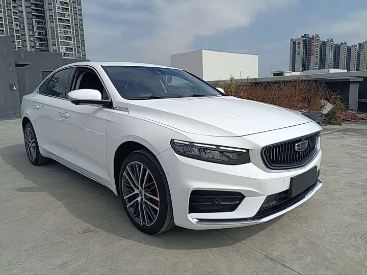 Фото 3 - Geely Preface