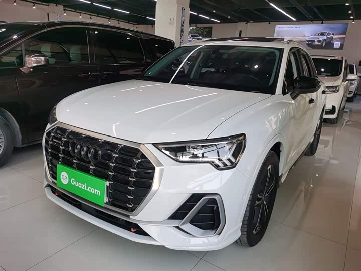 Фото 1 - Audi Q3