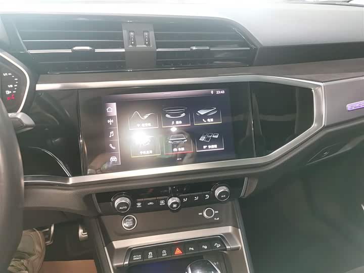 Фото 13 - Audi Q3