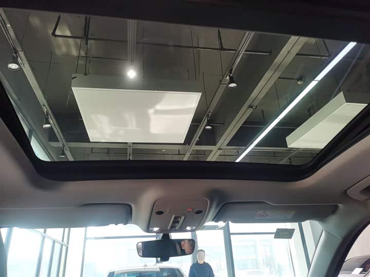 Фото 18 - Audi Q3