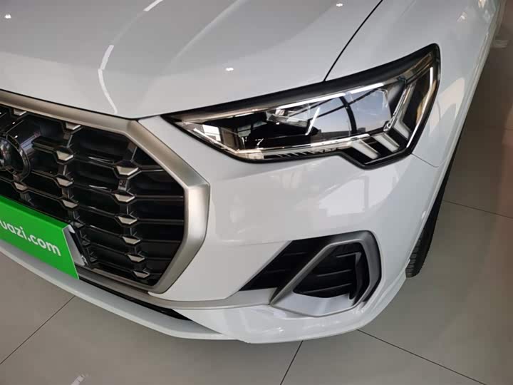 Фото 24 - Audi Q3