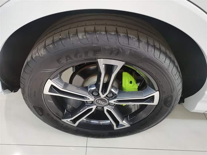 Фото 26 - Audi Q3