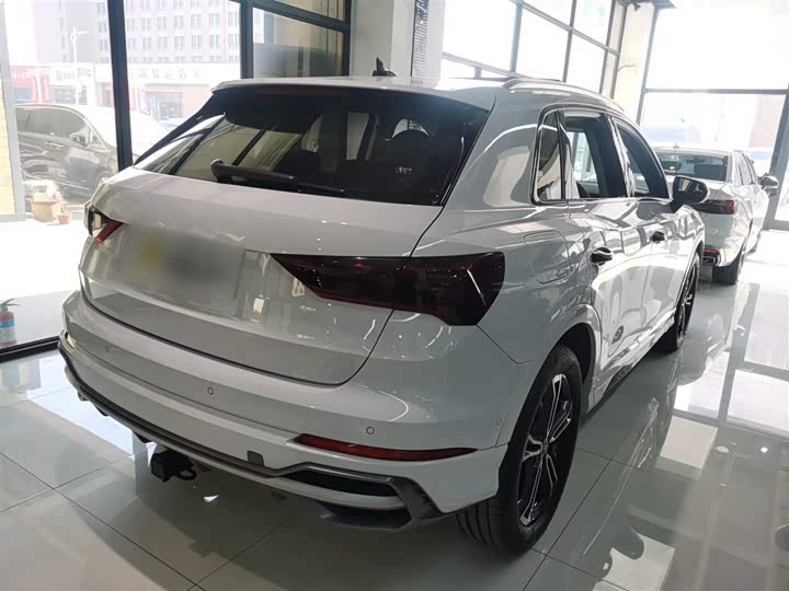 Фото 7 - Audi Q3