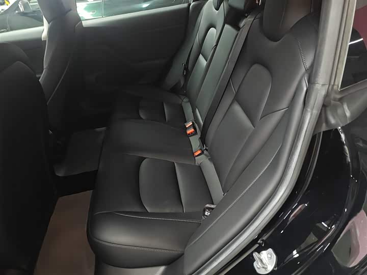 Фото 17 - Tesla Model 3