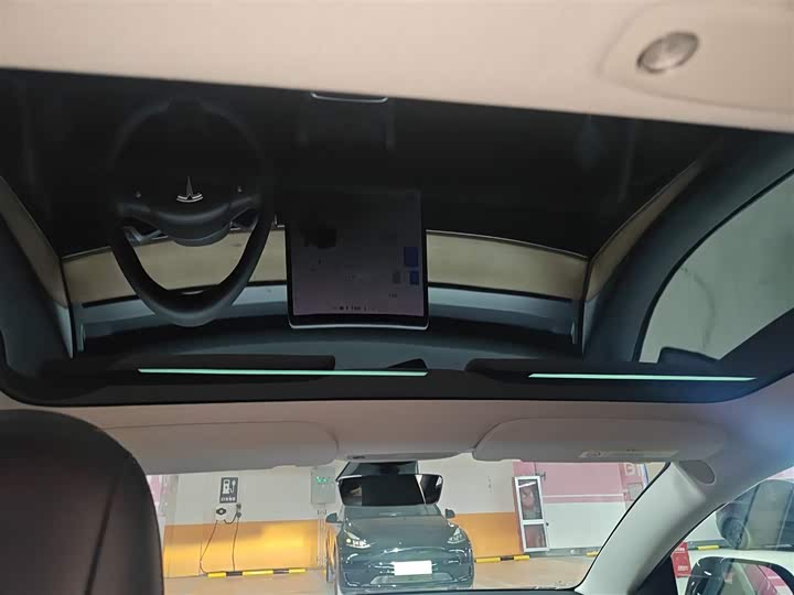 Фото 18 - Tesla Model 3