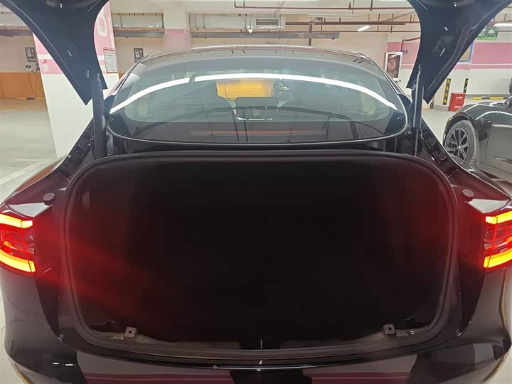 Фото 19 - Tesla Model 3