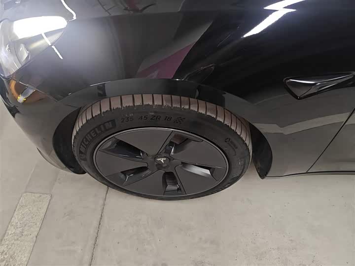 Фото 23 - Tesla Model 3