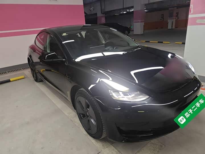 Фото 4 - Tesla Model 3
