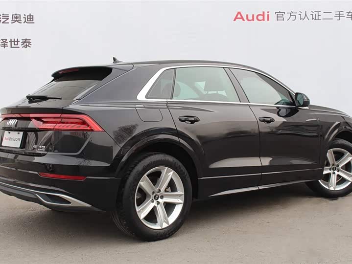 Фото 3 - Audi Q8