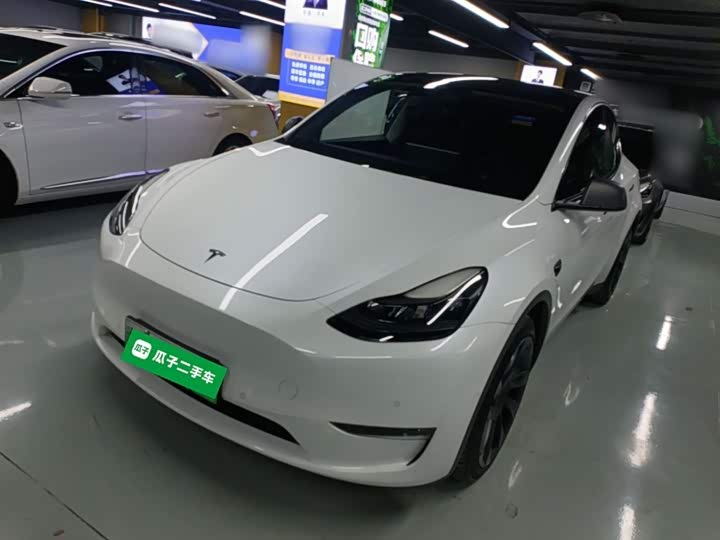 Фото 1 - Tesla Model Y