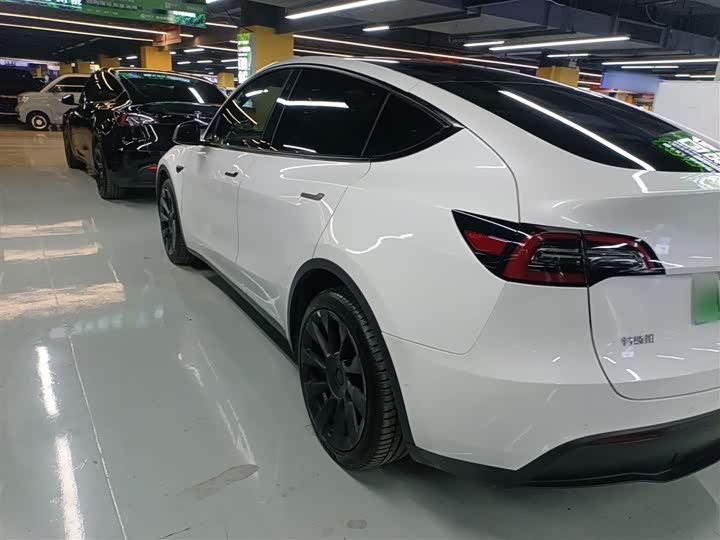 Фото 5 - Tesla Model Y