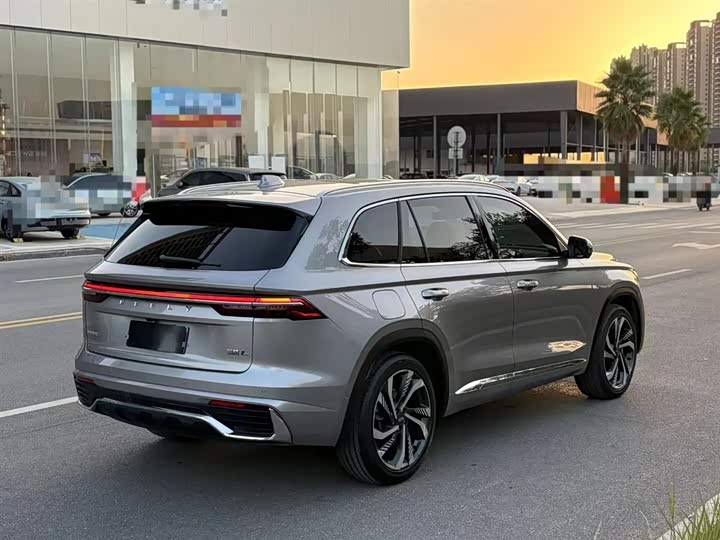 Фото 7 - Geely Monjaro