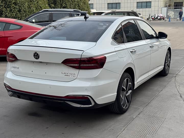 Фото 10 - Volkswagen Lavida