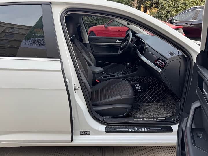 Фото 11 - Volkswagen Lavida