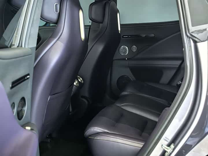 Фото 8 - Avatr 07