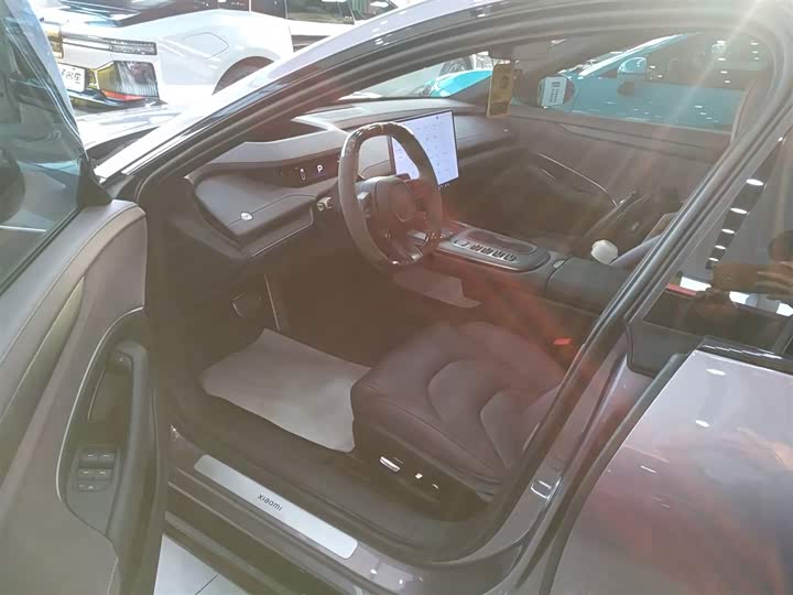 Фото 16 - Xiaomi SU7