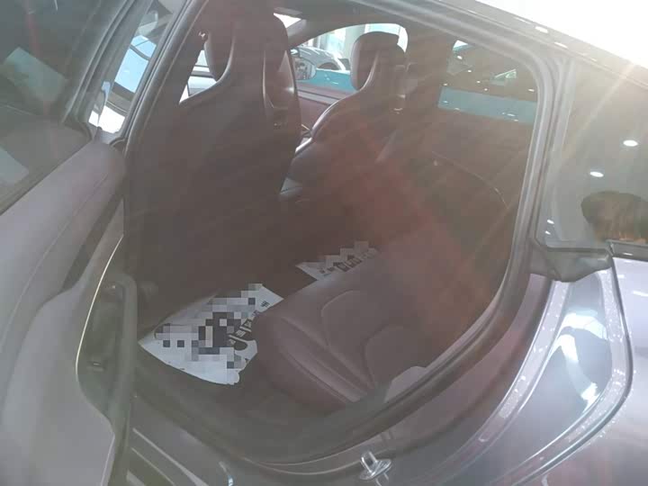 Фото 17 - Xiaomi SU7