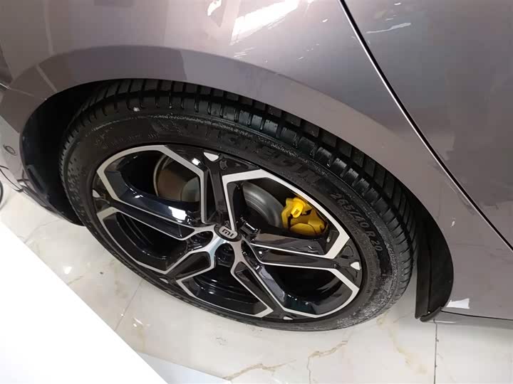 Фото 26 - Xiaomi SU7