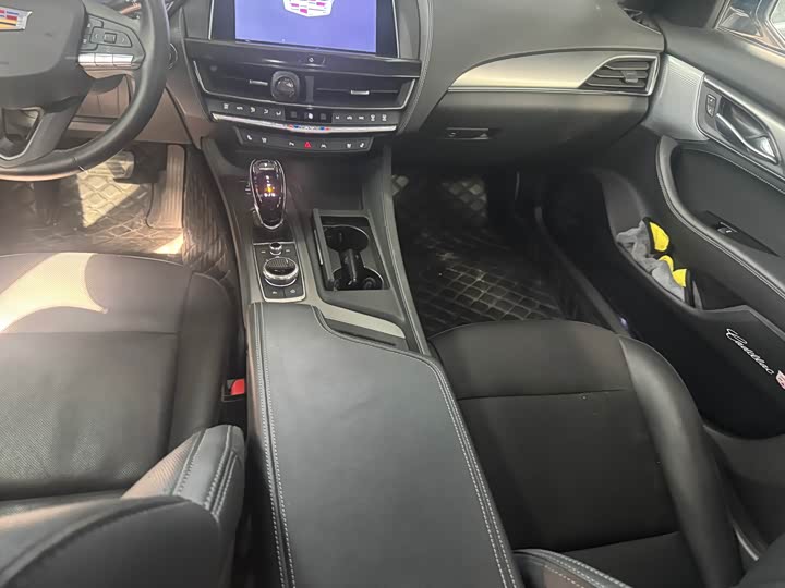 Фото 16 - Cadillac CT5