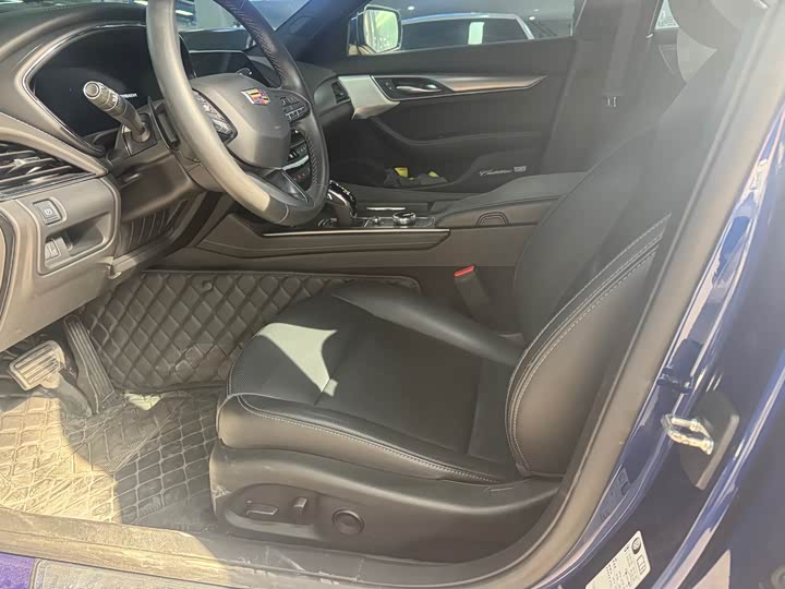 Фото 4 - Cadillac CT5