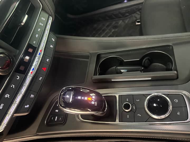 Фото 7 - Cadillac CT5