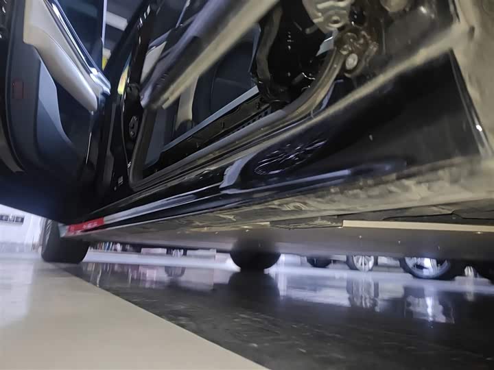 Фото 22 - Zeekr 009