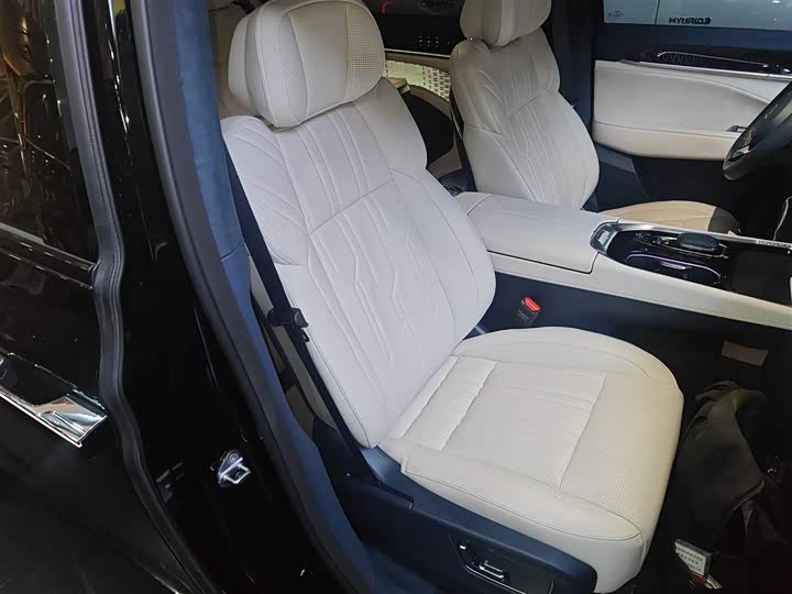 Фото 25 - Zeekr 009