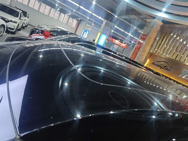 Фото 27 - Zeekr 009