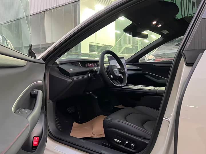 Фото 5 - Xiaomi SU7