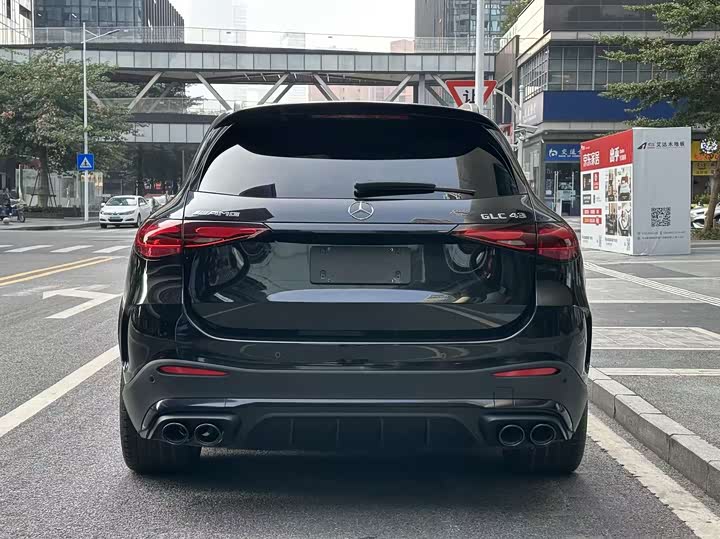 Фото 14 - Mercedes-Benz GLC-Class AMG