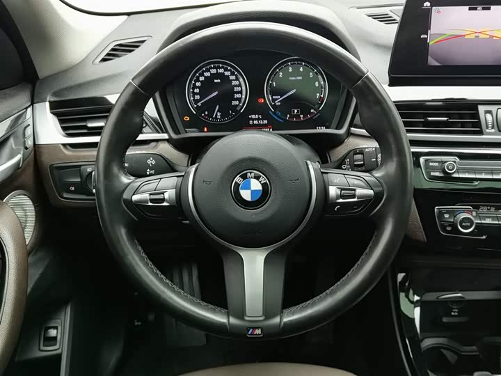 Фото 11 - BMW X1