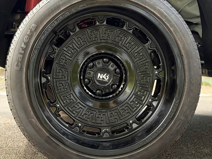 Фото 12 - Tank 300