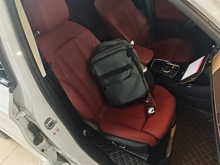 Фото 25 - BMW iX3