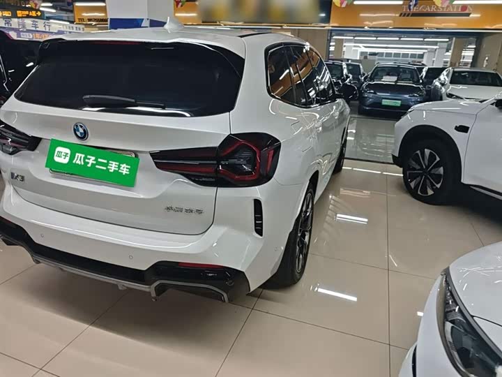 Фото 8 - BMW iX3