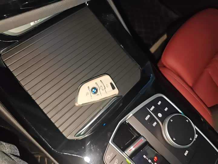 Фото 9 - BMW iX3