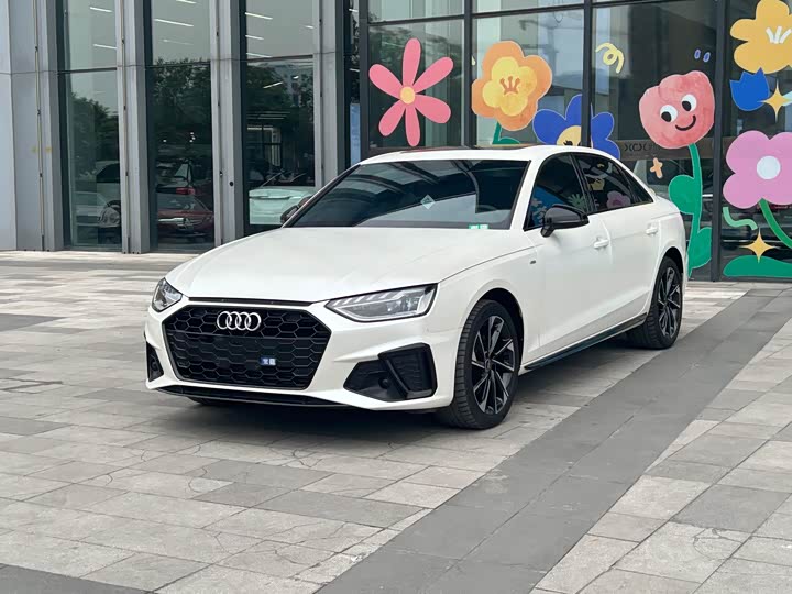 Фото 1 - Audi A4L