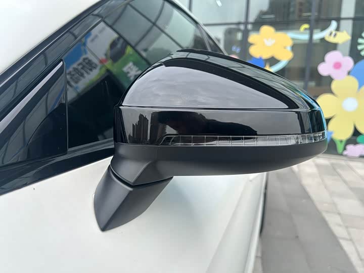 Фото 25 - Audi A4L