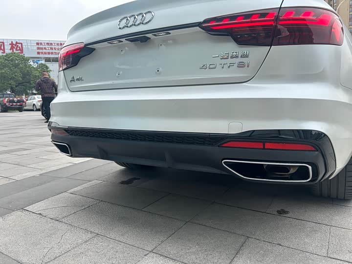 Фото 29 - Audi A4L