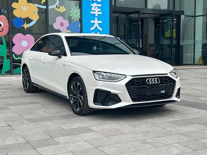 Фото 3 - Audi A4L