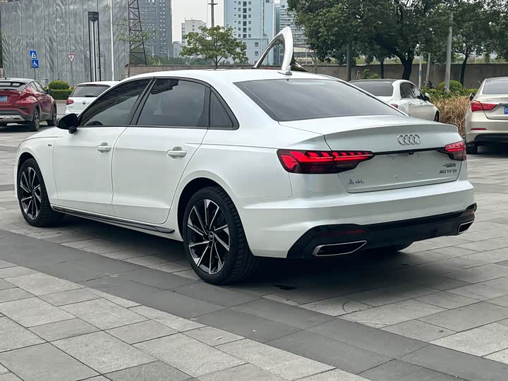 Фото 7 - Audi A4L