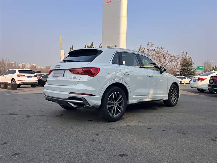 Фото 3 - Audi Q3