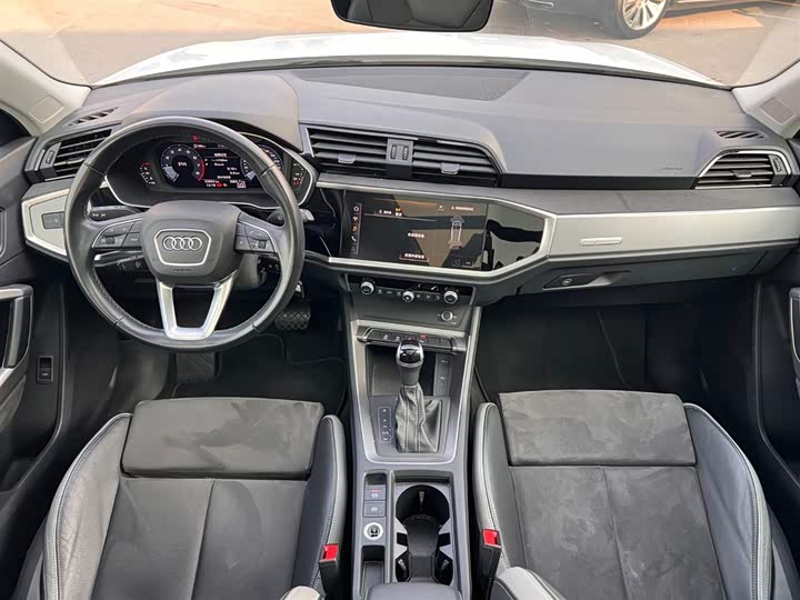 Фото 6 - Audi Q3