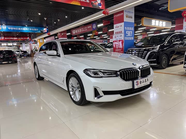 Фото 3 - BMW 5 Series