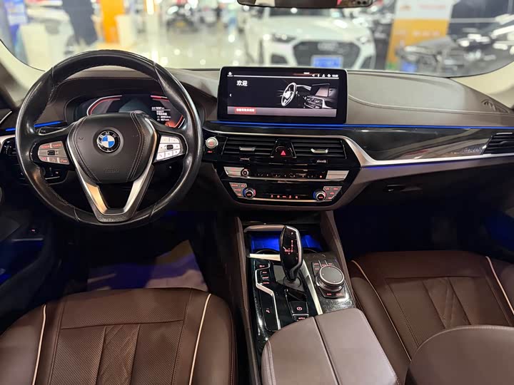 Фото 8 - BMW 5 Series