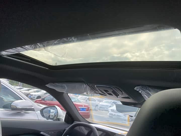 Фото 21 - MG Motor 7