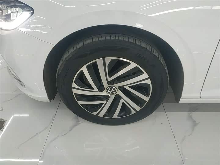 Фото 23 - Volkswagen Lavida