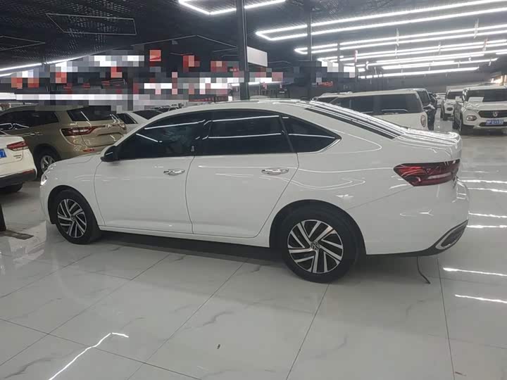 Фото 5 - Volkswagen Lavida